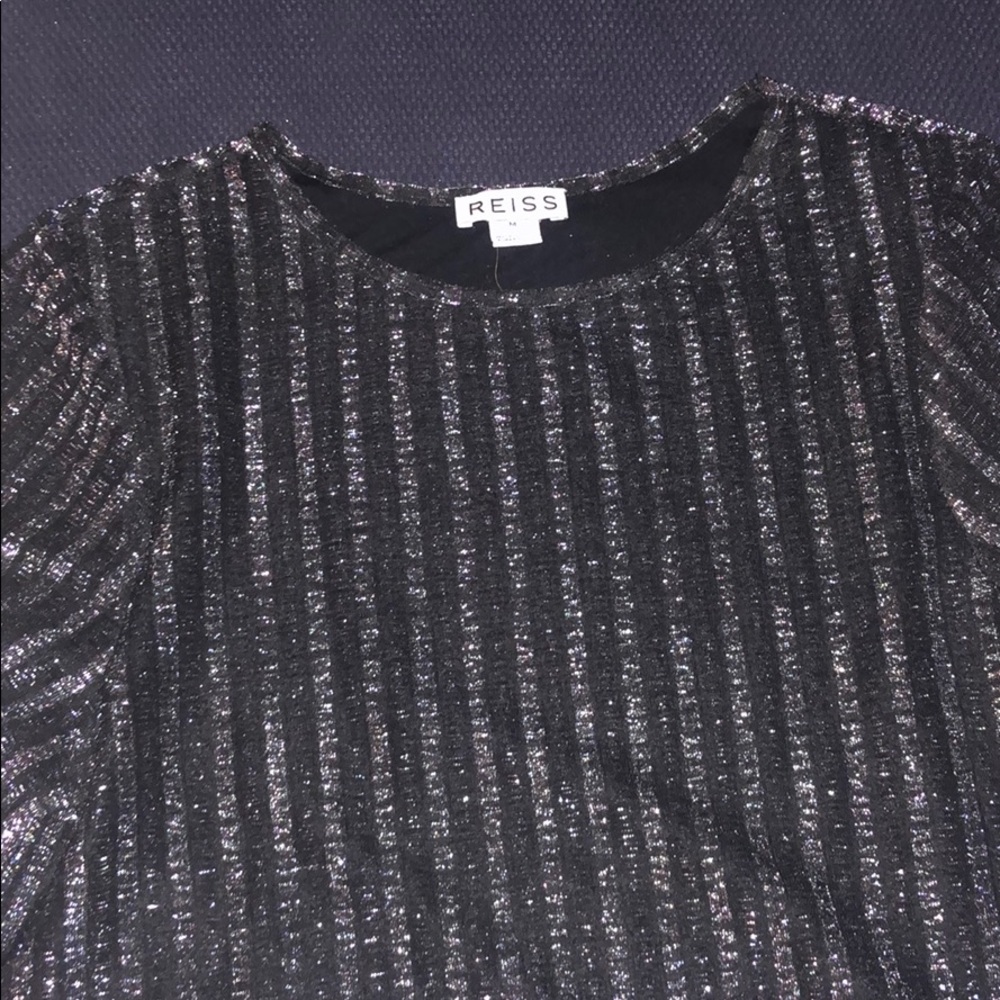 Reiss Black, Metalic shirt